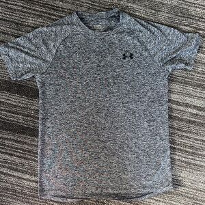 Under Armour Men's Heathered Gray Tee